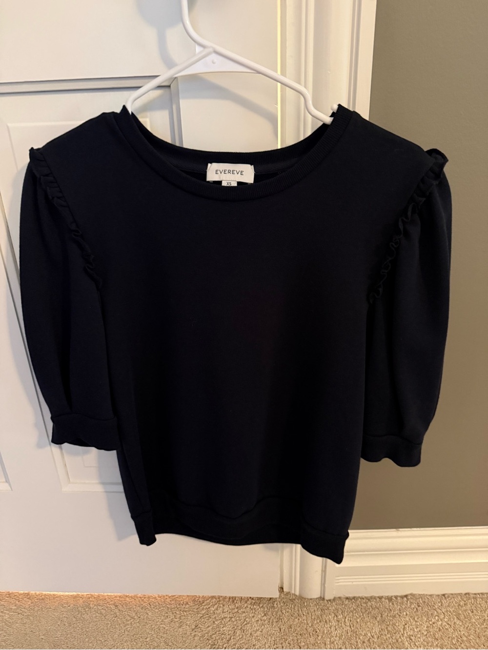 Evereve short sleeve sweatshirt